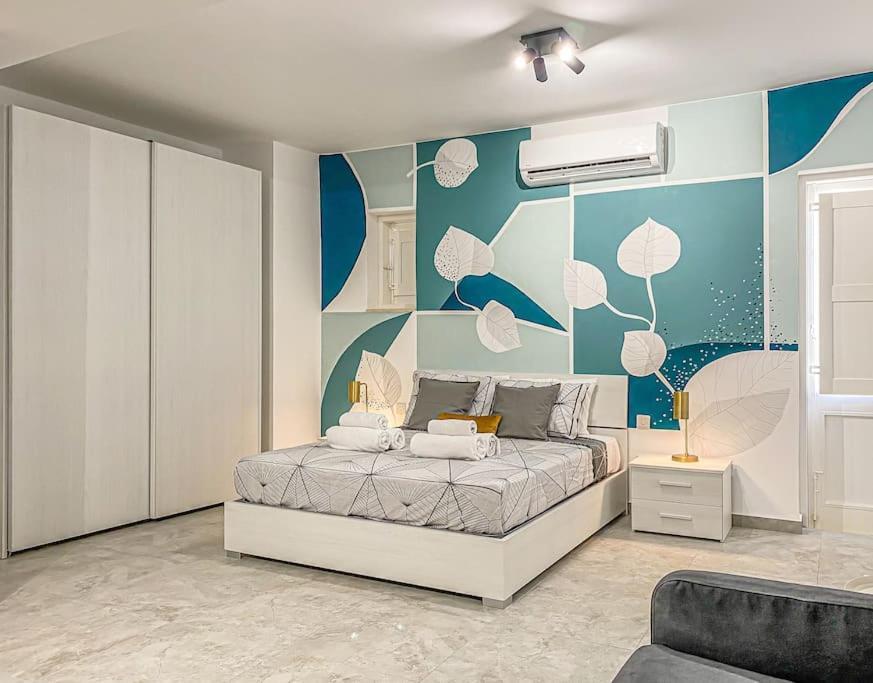 Designer Duplex Penthouse In Florianaアパートメント エクステリア 写真